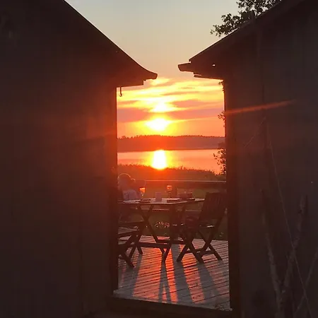 With Sauna And Kayaks *