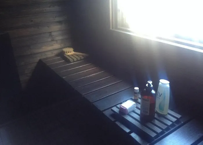 With Sauna And Kayaks בית נופש